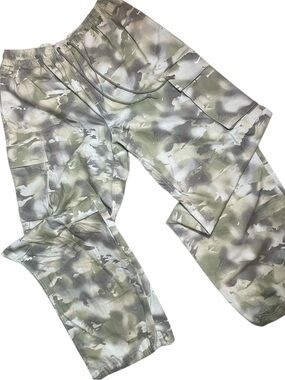 Nike Women's Wide Leg Baggy Style Camo Cargo Pants